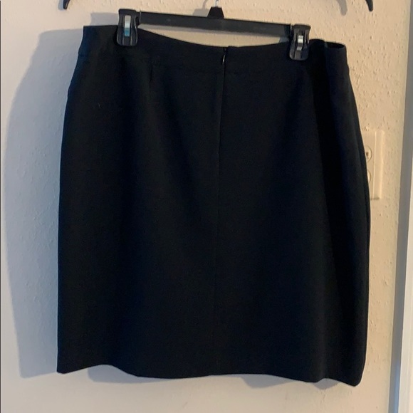 Tahari Navy Suit - Picture 8 of 9